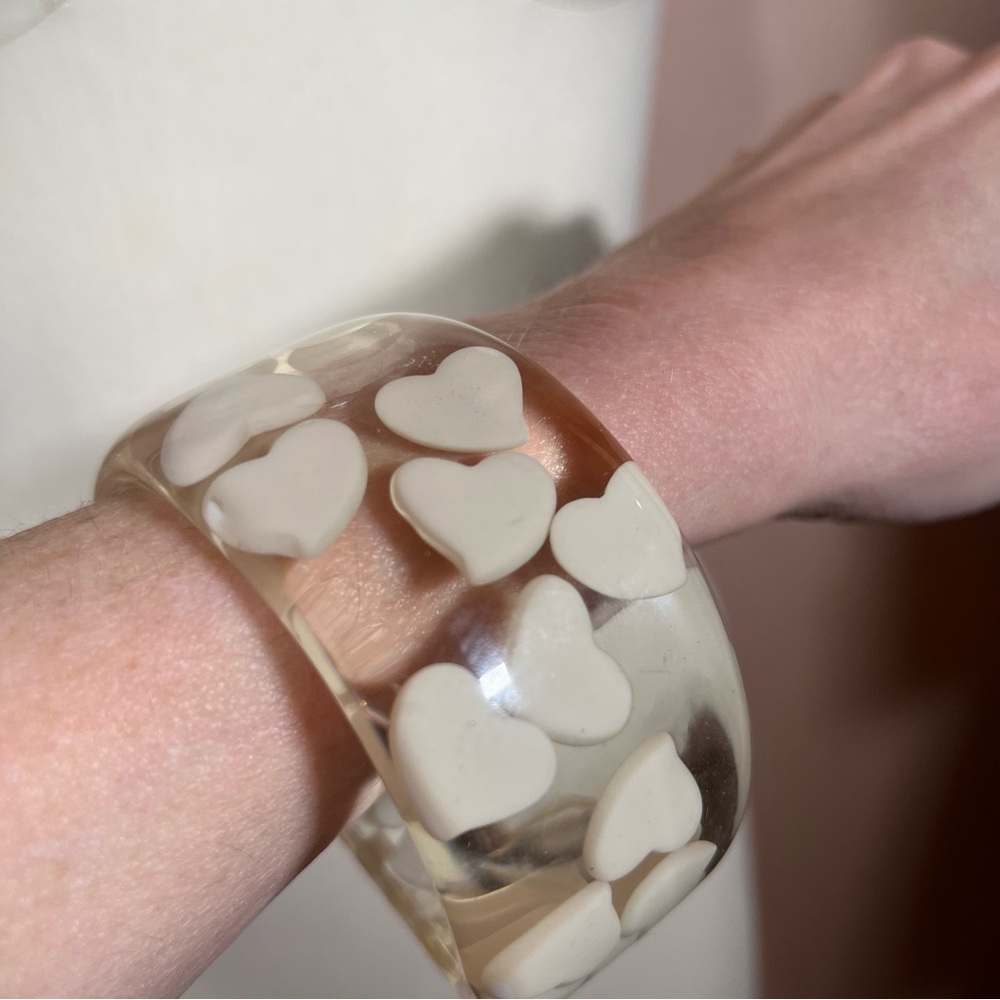 Vintage Art deco Clear Lucite Floating Hearts Confetti Wide Bangle Bracelet